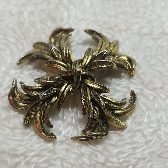 Van S Pin Brooch Vans Authentics 7050 Brooch Pin Cross - Picture 3 of 10